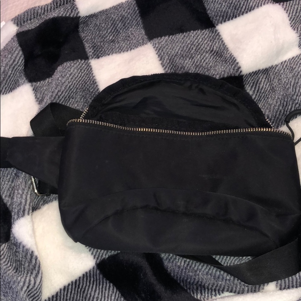 Wild fable black fanny pack